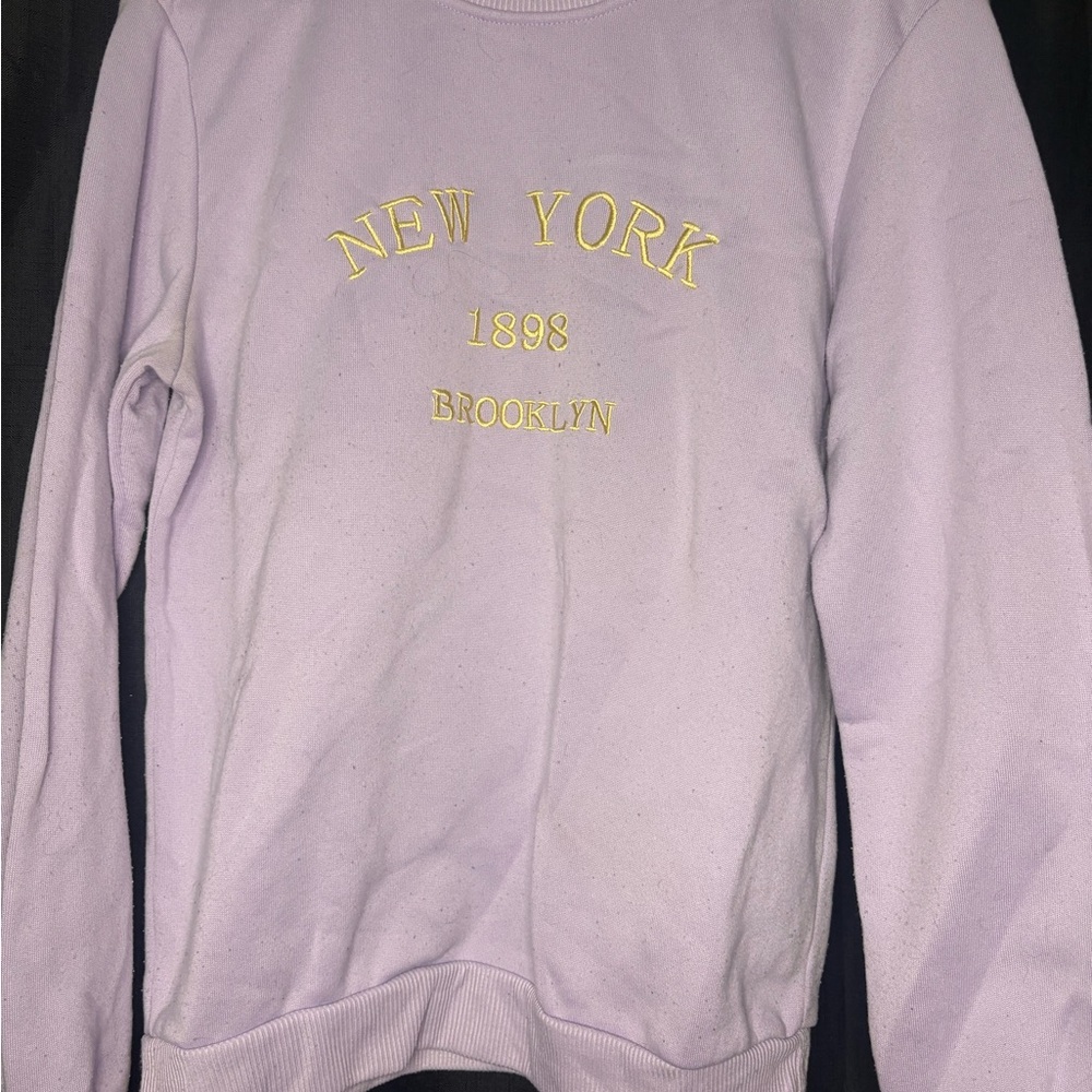 SHEIN Lavender Crew Neck Sweater with Yellow Print